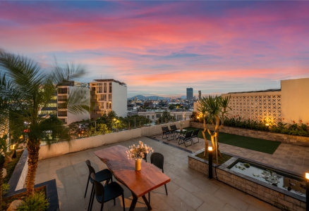 A402 - LUXAURA APARTMENT – LUXURY APARTMENT WITH PRIVATE BBQ GARDEN IN DA NANG